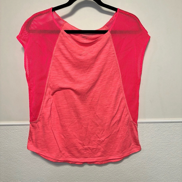 Women's American Eagle Outfitters Shirt, Neon Pink, Size M AEO Athletic Mesh - Picture 9 of 11